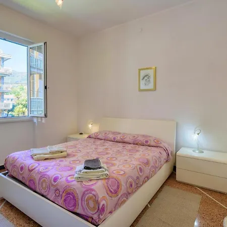 2 Bedroom Gorgeous In Rapallo
